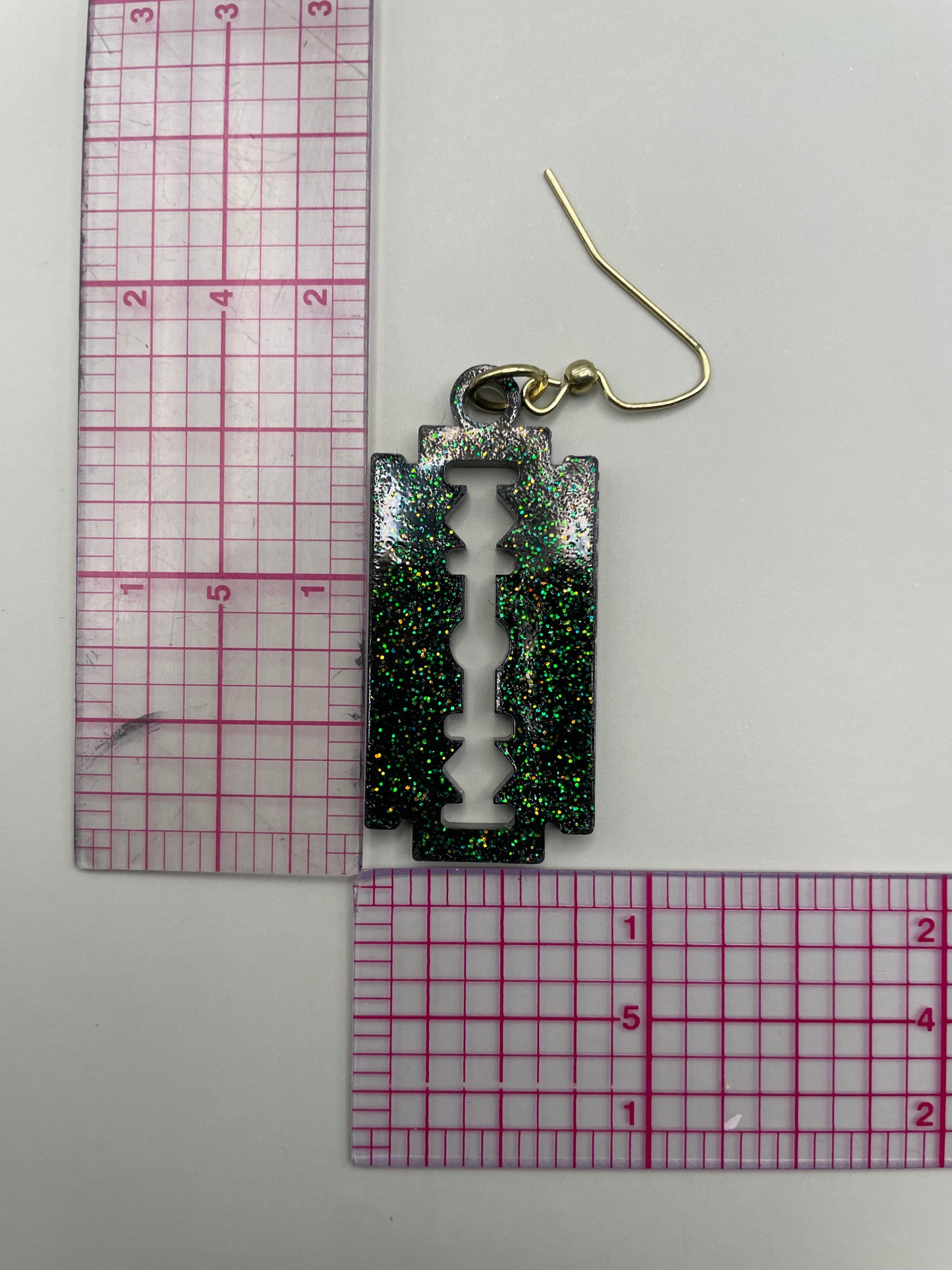 Glittery razor blades